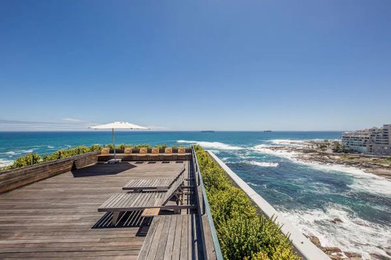 Bantry Bay Chic Photo 2