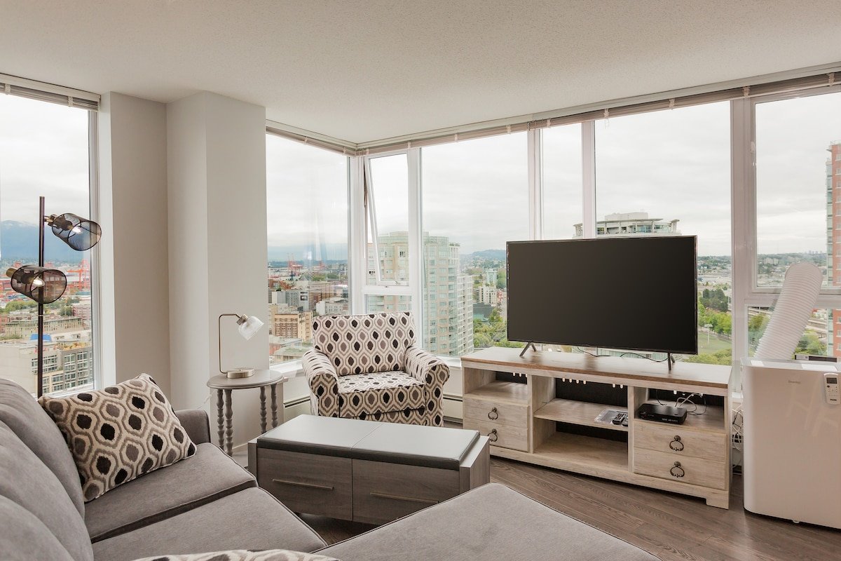 Executive Condo 3 beds 2 separate baths ac parking gallery image 5