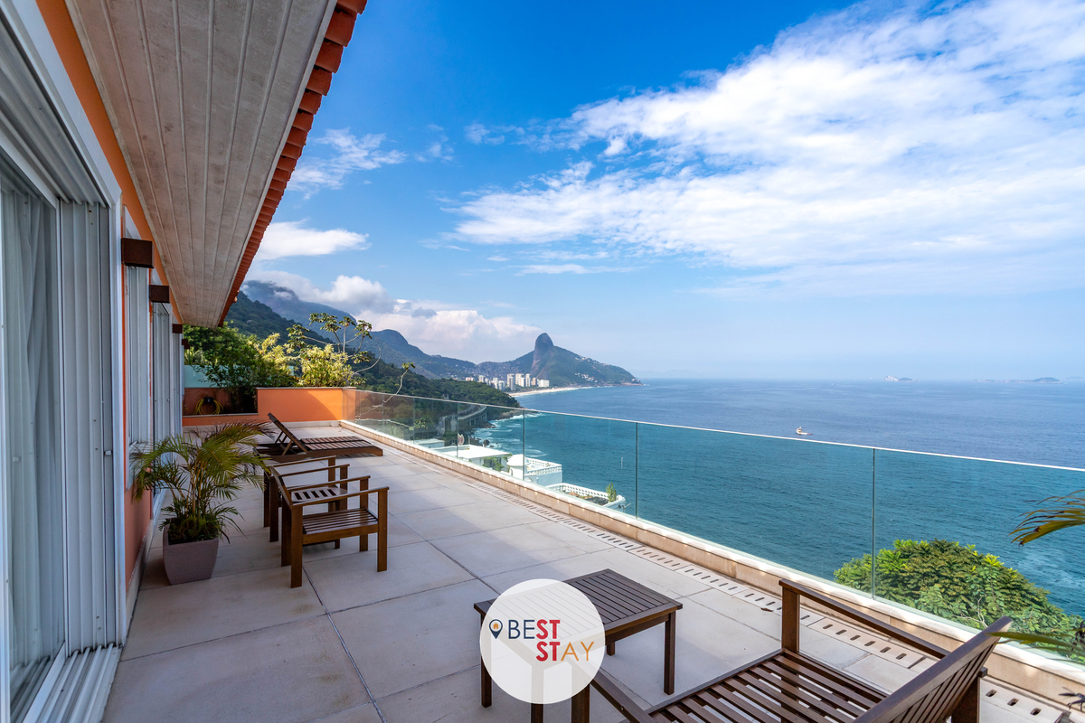 Casa na Montanha Vista Espetacular da Praia no Joá