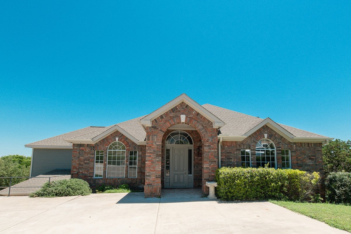 Relaxing Lake View Stay: Hot Tub, Grill & Games gallery image 5