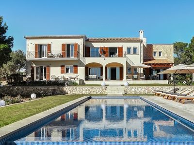 Porto Colom- Pool- Bbq- yoga