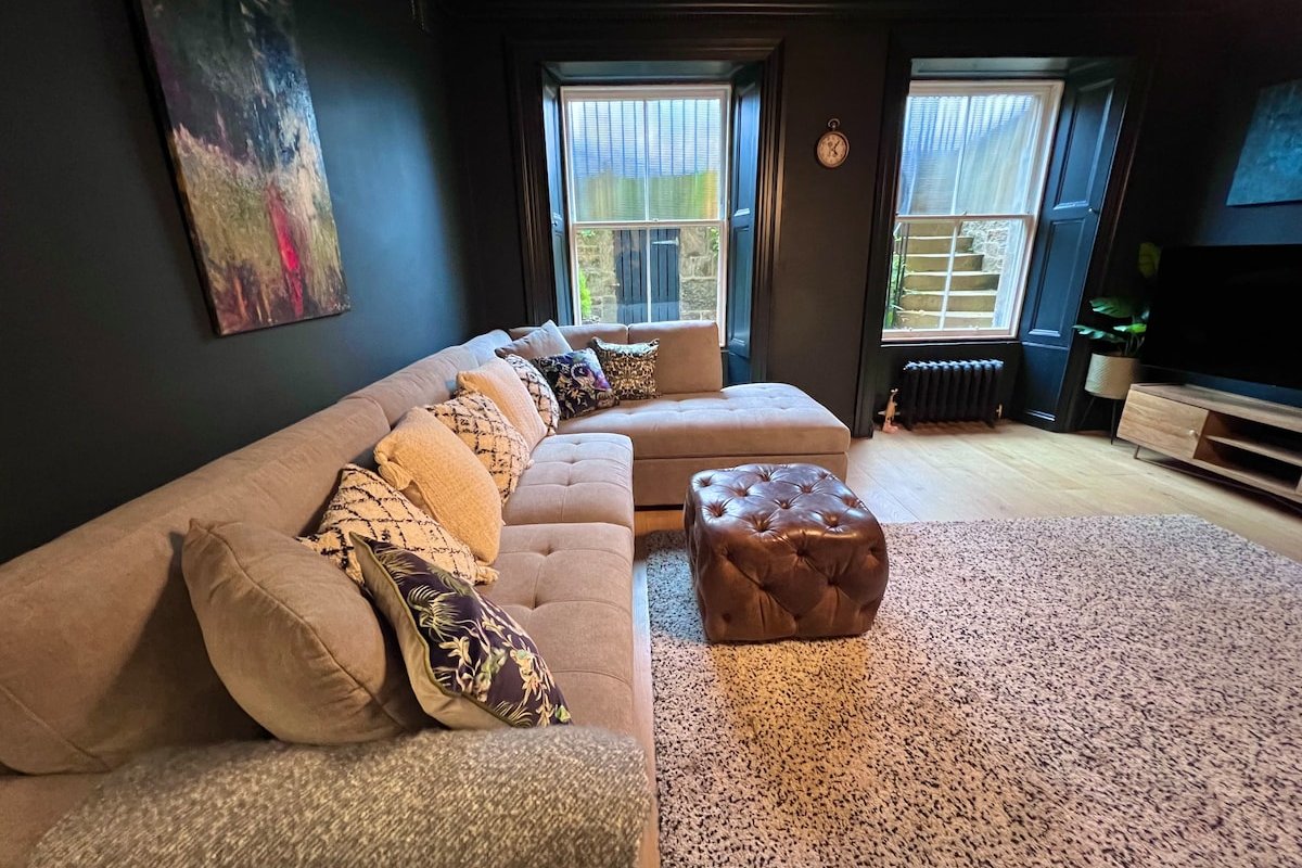 Saxe-Coburg Sauna Apartment Stockbridge gallery image 4