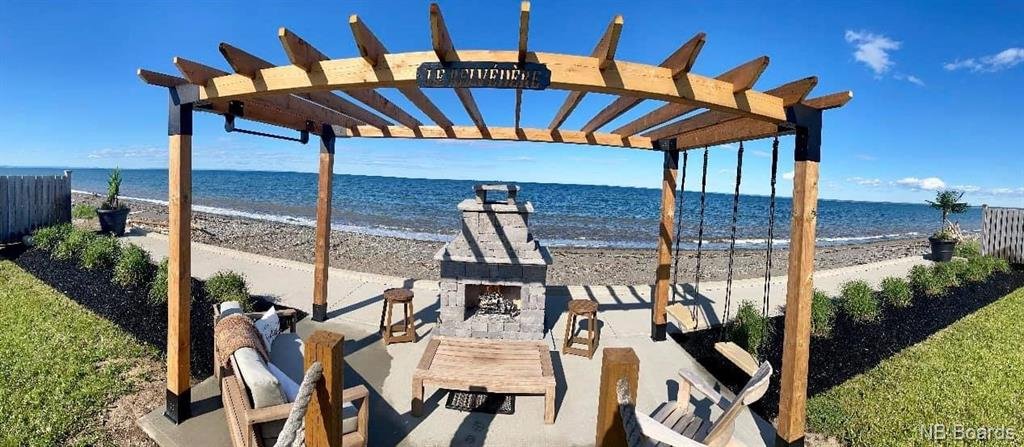 Amazing Ocean front home gallery image 2