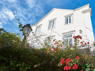 Art House_Near Marina&Cliffs ·300 m²· Sleeps 9_BKF