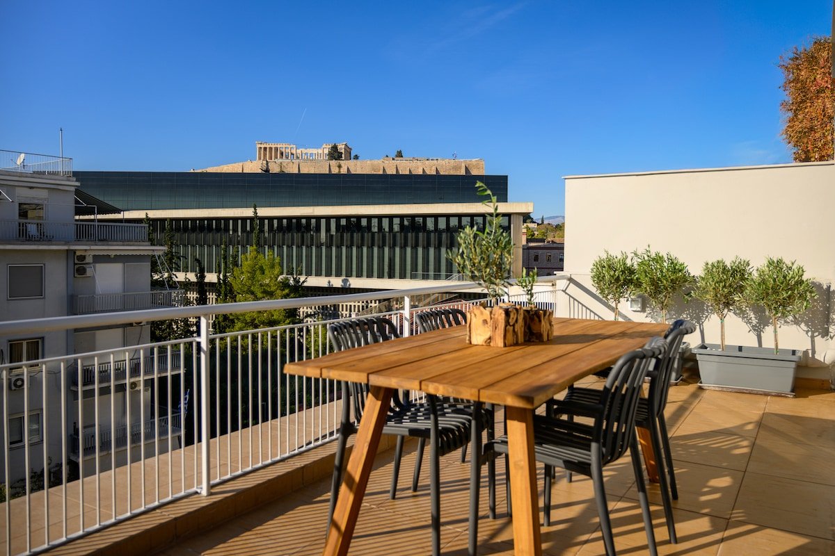 Acropolis View Signature Penthouse gallery image 3