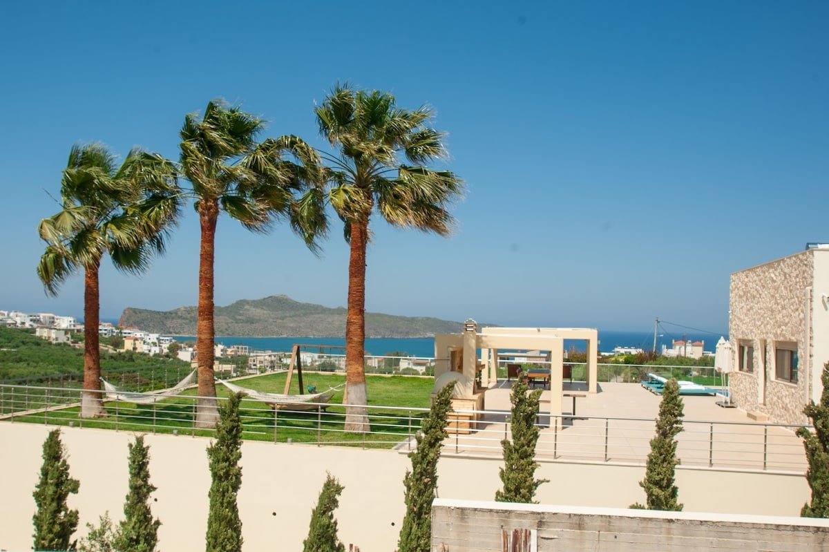 Heated Pool * Jacuzzi * 850mt to Beach & Tavernas gallery image 4