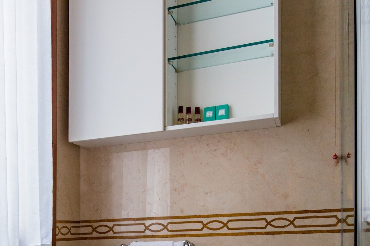 Luxury Apartment on the Grand Canal gallery image 4