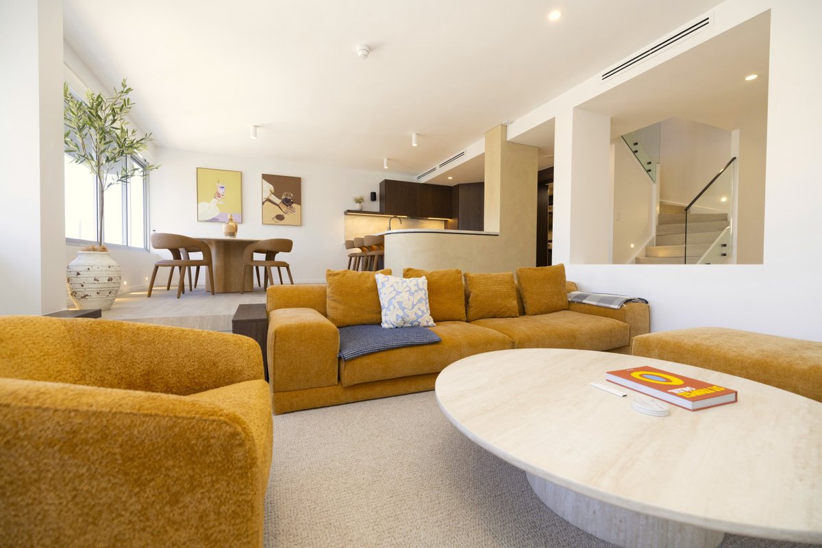 Penthouse – Luxury 2 Storey -3 Bedroom Sky home!