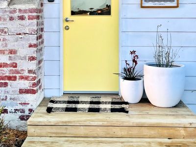 The Little Farmhouse-Historic Ocean View Homestead