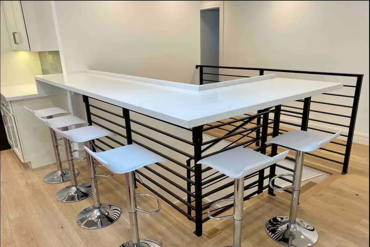 Group Retreat Villa, Walk Downtown gallery image 5