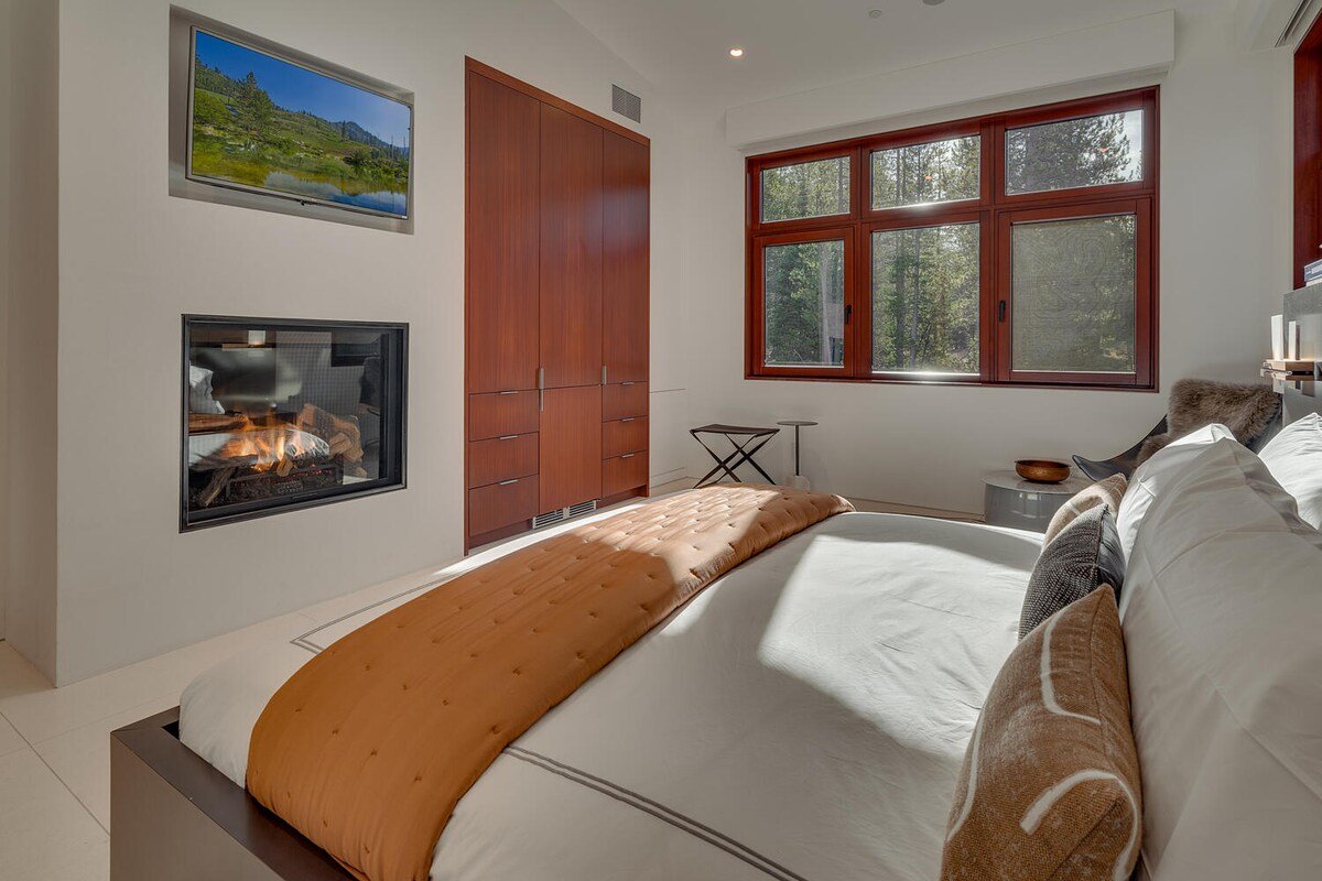 Luxury River Retreat – TLUXP gallery image 3