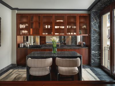 Luxury One-Bedroom Apartment