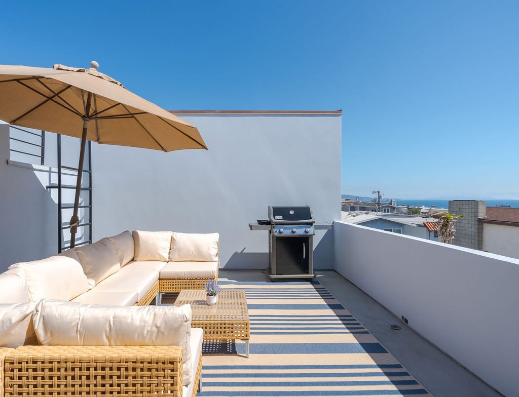 Oceanview 3BR | Near Beach | Parking gallery image 5