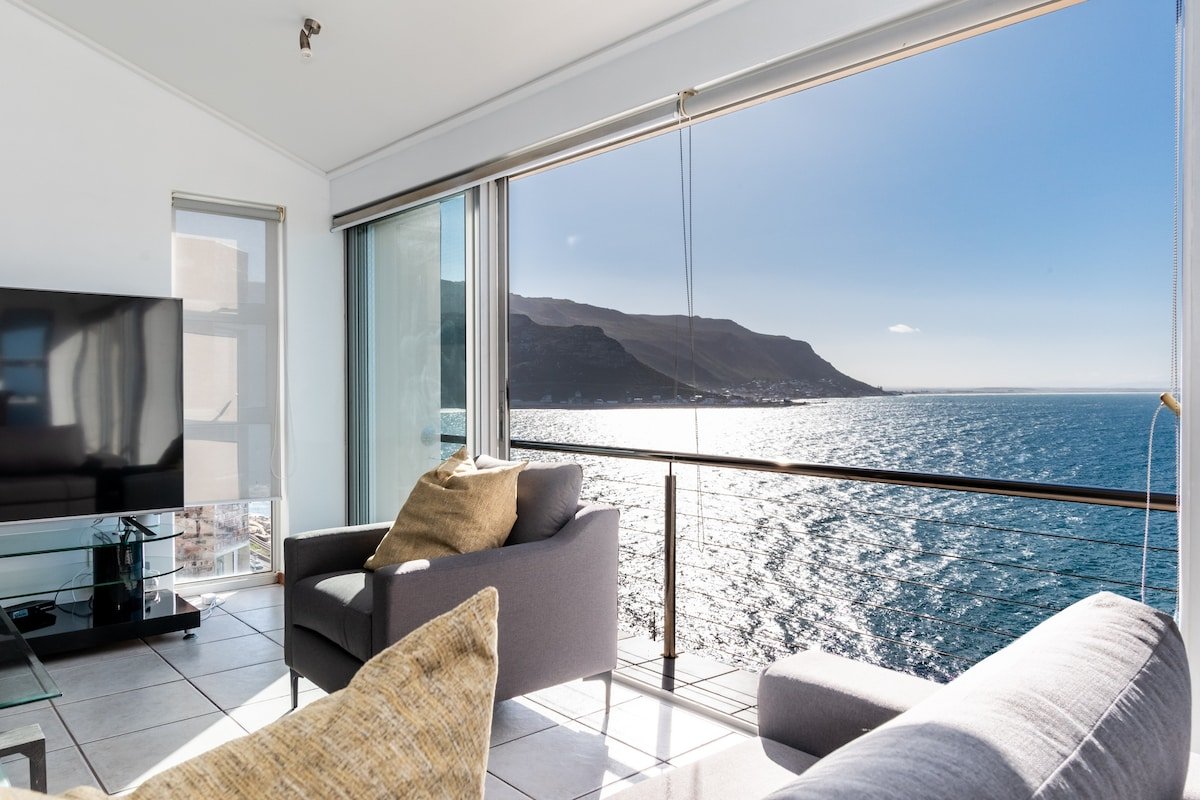 Stunning Ocean View and Sound gallery image 2