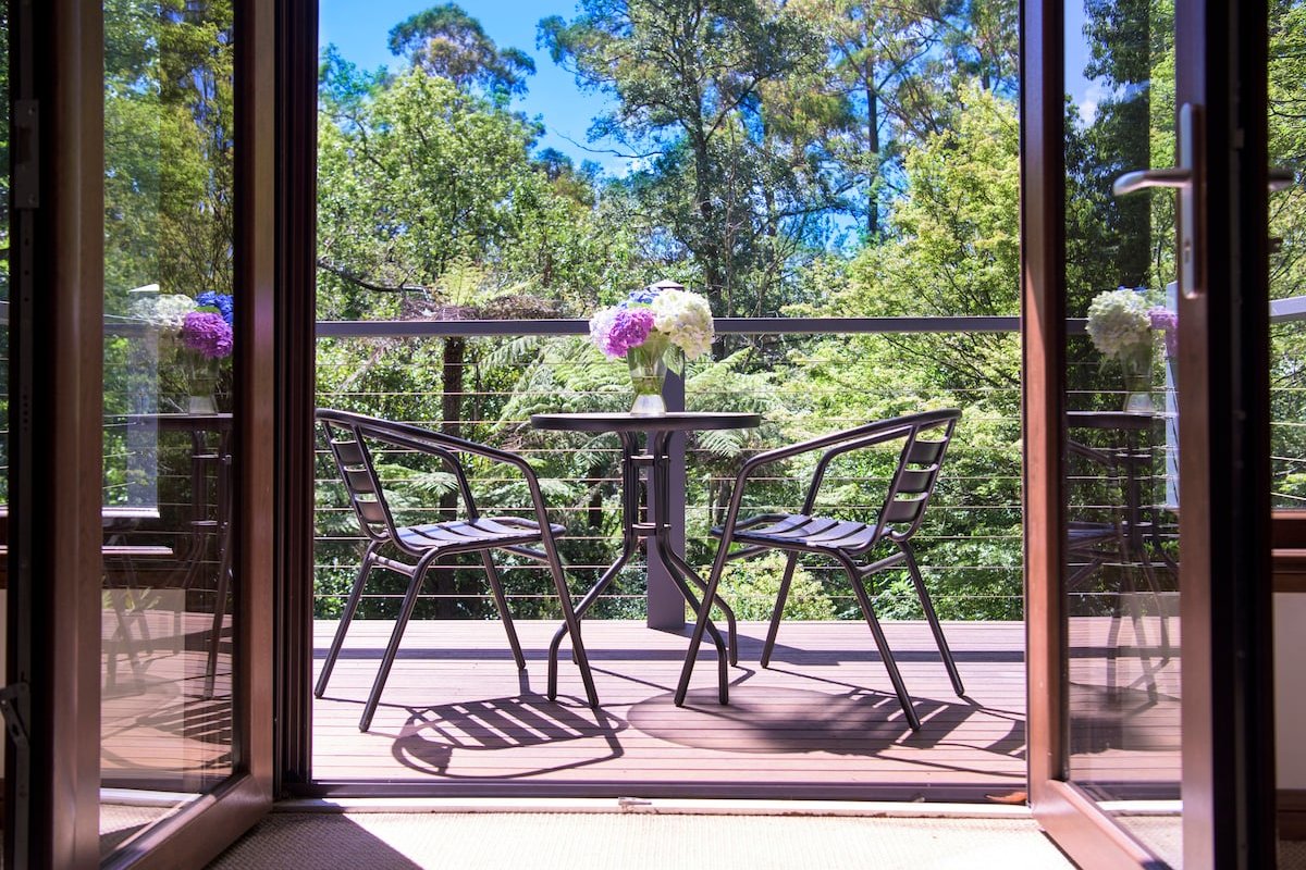 Winter Rose, sleeps 4, private gardens gallery image 3