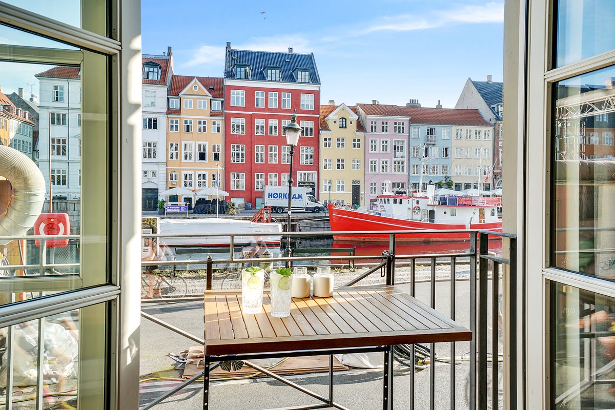 Views apartment in Nyhavn directly to the water