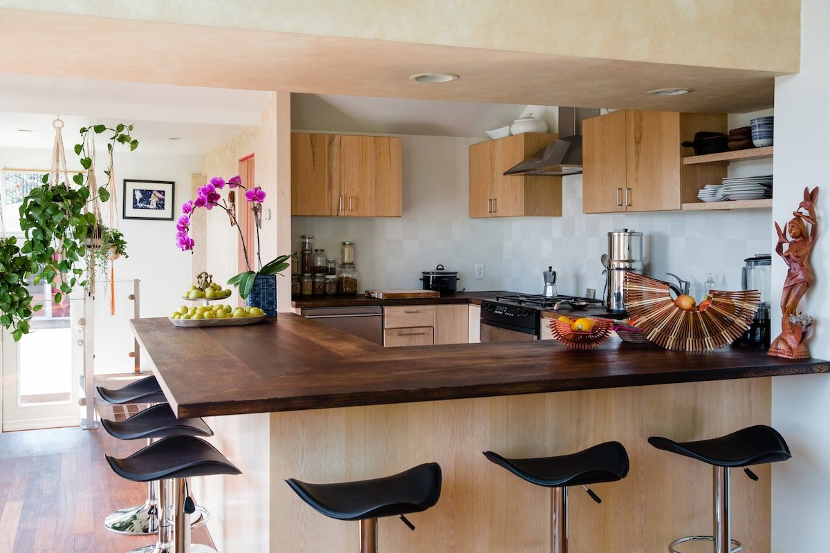 Villa Dell’Amore, Urban Retreat Unparalleled Views gallery image 3