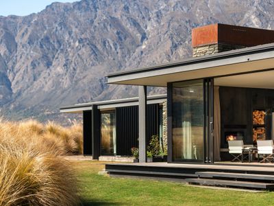 The Lake House by Sotheby’s Luxury Rental Homes