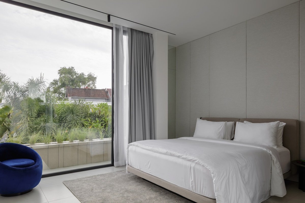 NEW! Luxe designer villa Canggu/ N2 gallery image 4