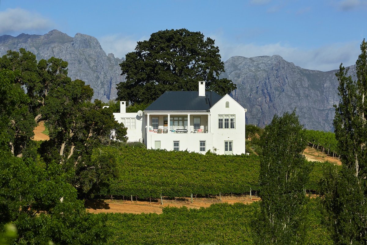Kings Kloof Country House. gallery image 3