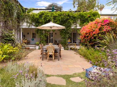 The Kenilworth – Silver Lake Reservoir Area Oasis!