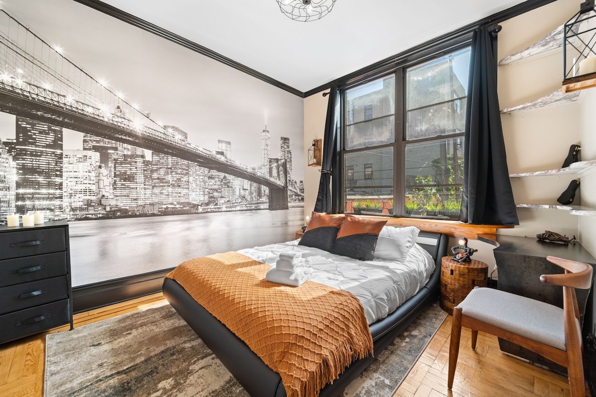 Bushwick Gem – Art-Infused 2BR w/ Rooftop gallery image 3