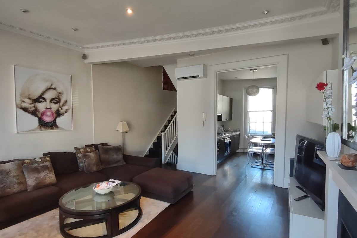 Luxury 1600sqft 3bds house Knightsbridge with A/C gallery image 3