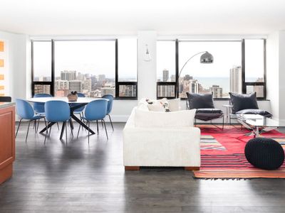 Luxury Designer Penthouse North – Pool – Gold Coas