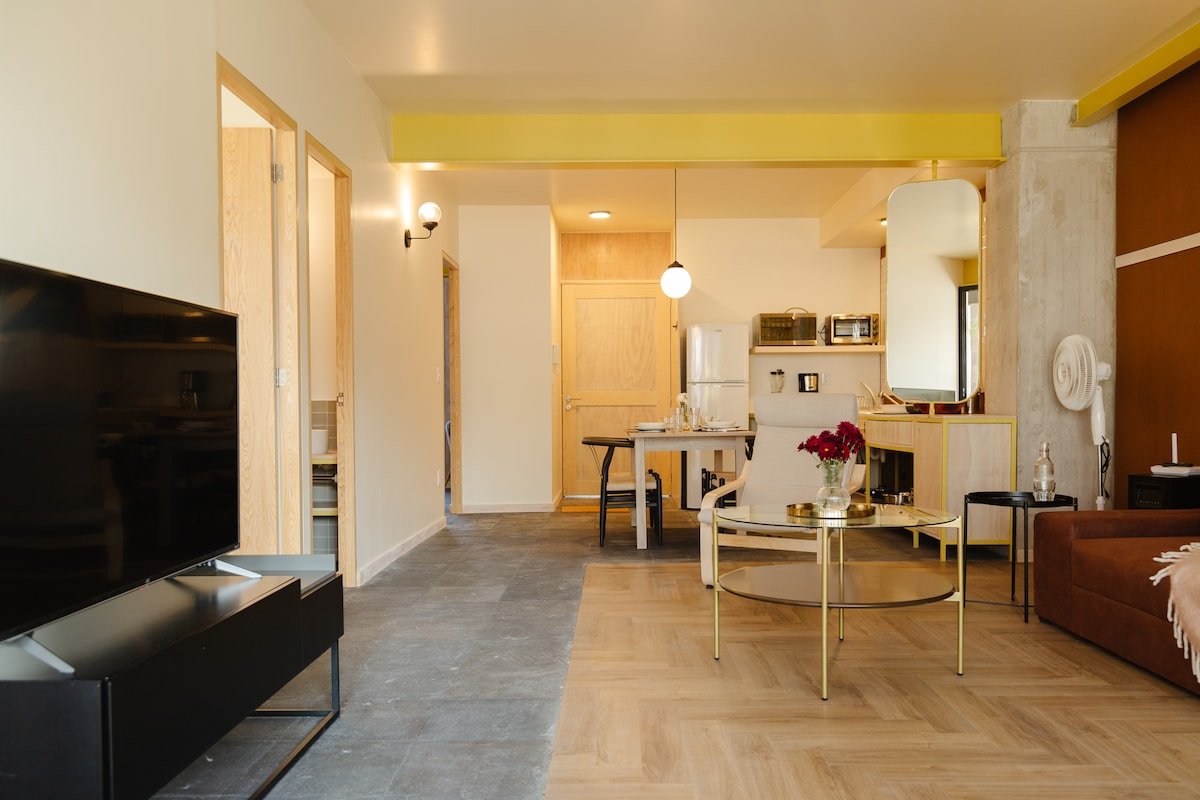 Roma PH with Balcony next to Cibeles | 2BR gallery image 2