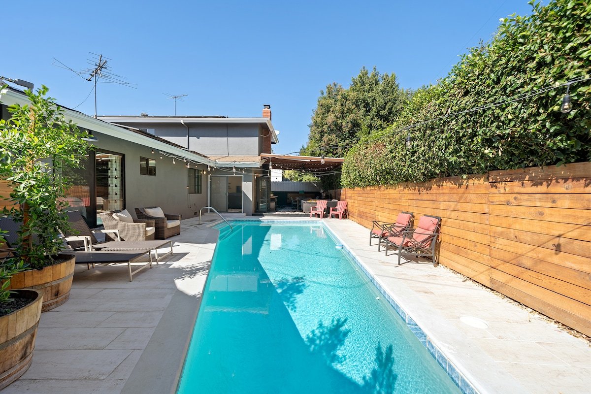 126 Sherman Oaks home -Pool gallery image 4