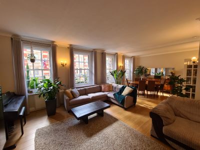 Spacious 4 BR apartment, in Marble Arch