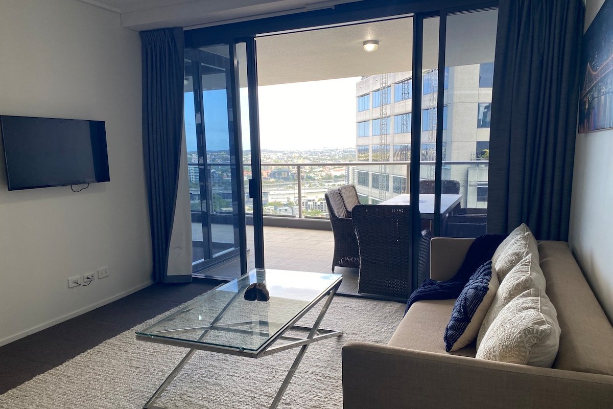 River View on Queen gallery image 4