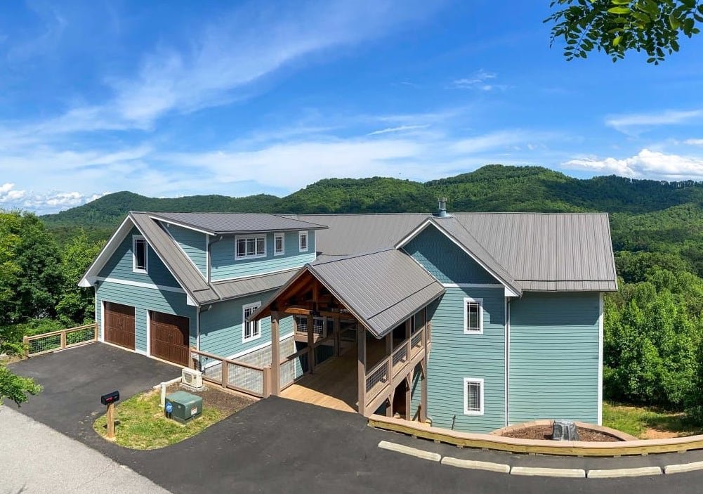 Massive Mountain Retreat | 12 Mi to Asheville