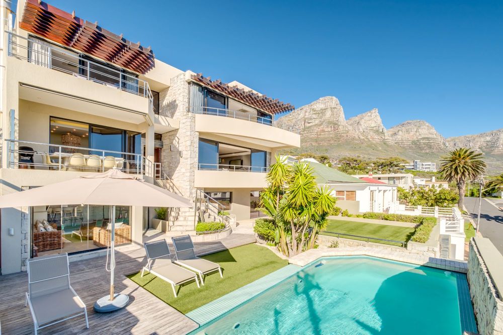 Photo 6 of Lion’s Crest Villa accommodation in Camps Bay, Cape Town with 4 bedrooms and 4 bathrooms