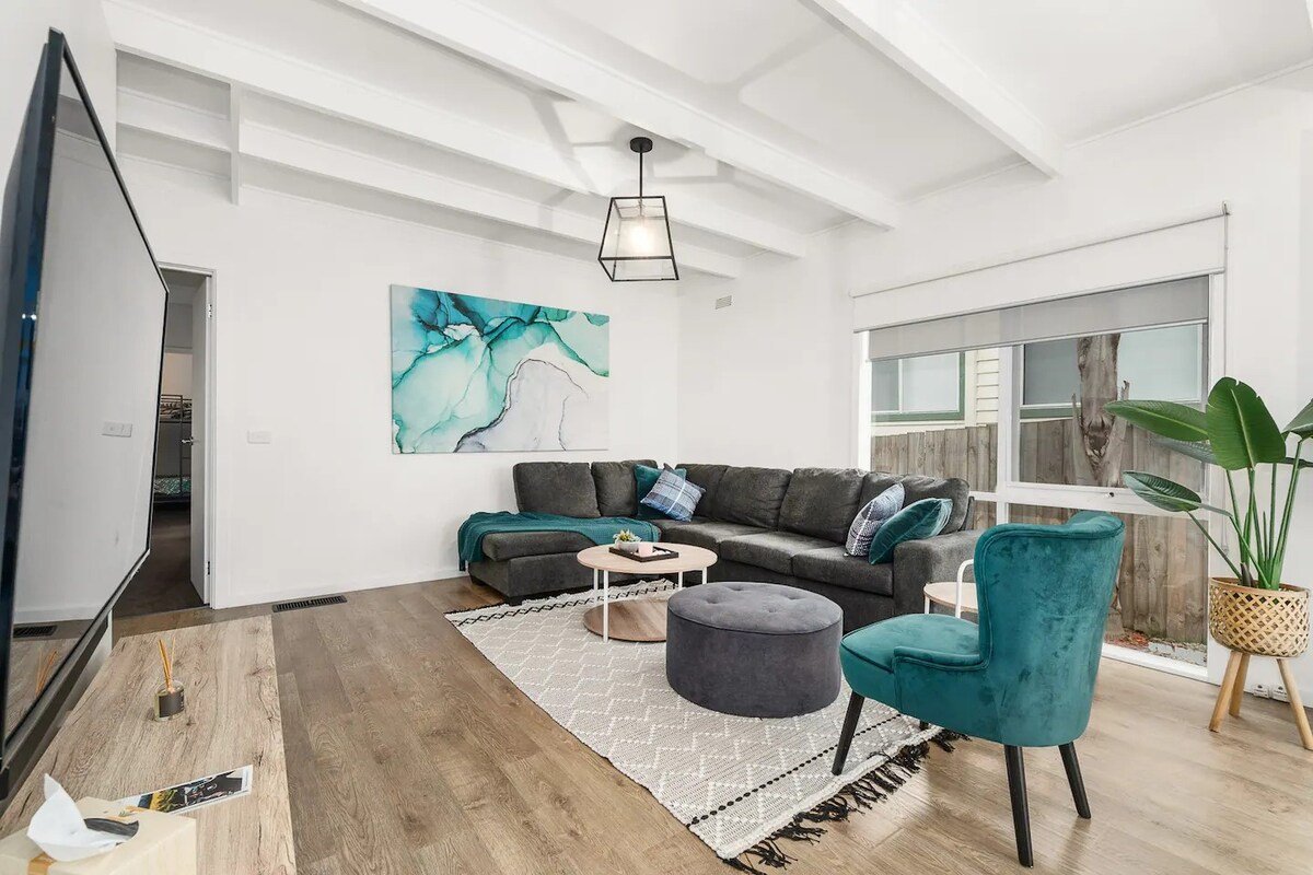 Rosebud Beach House | Walk to beach | Pet Friendly gallery image 4