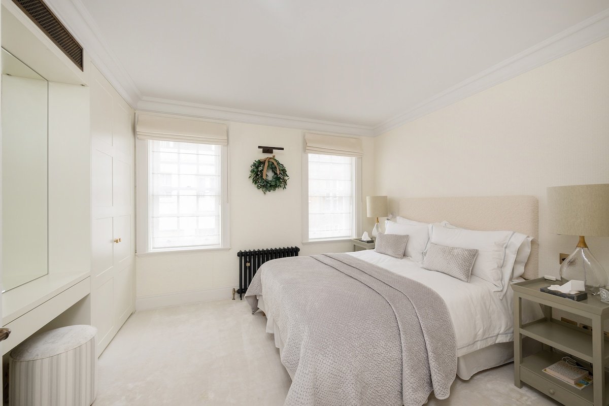 Pavilion Road 3-Bed Residence | With AC gallery image 3