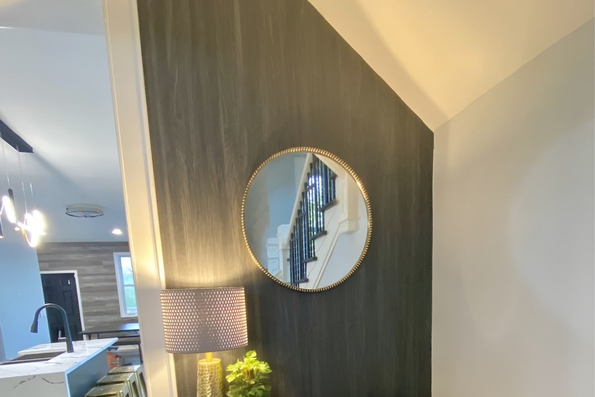 Villa Noir Chicago Victorian 7 min to downtown gallery image 5