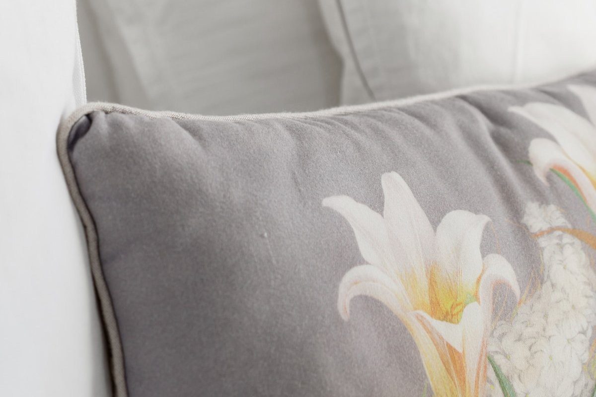 Alfama, Revamped and Sophisticate Flat with Balconies in 19th Century Building gallery image 4