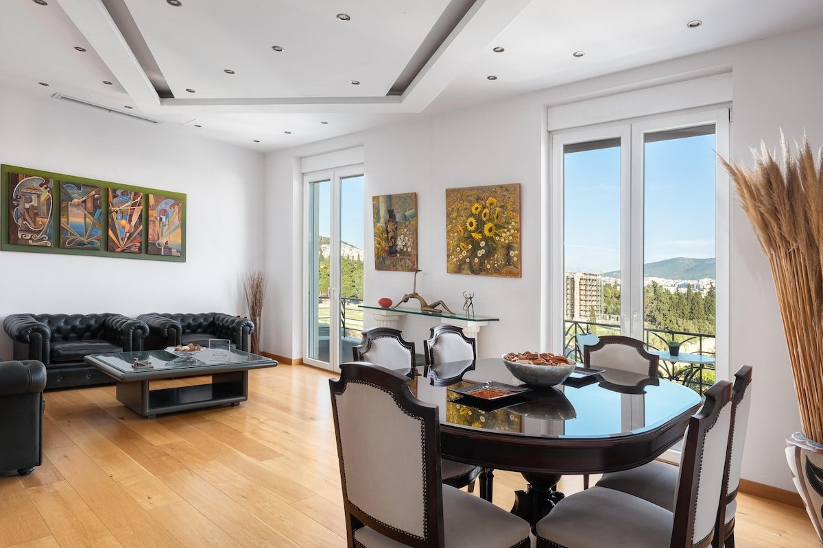 Acropolis Elegant Penthouse gallery image 3
