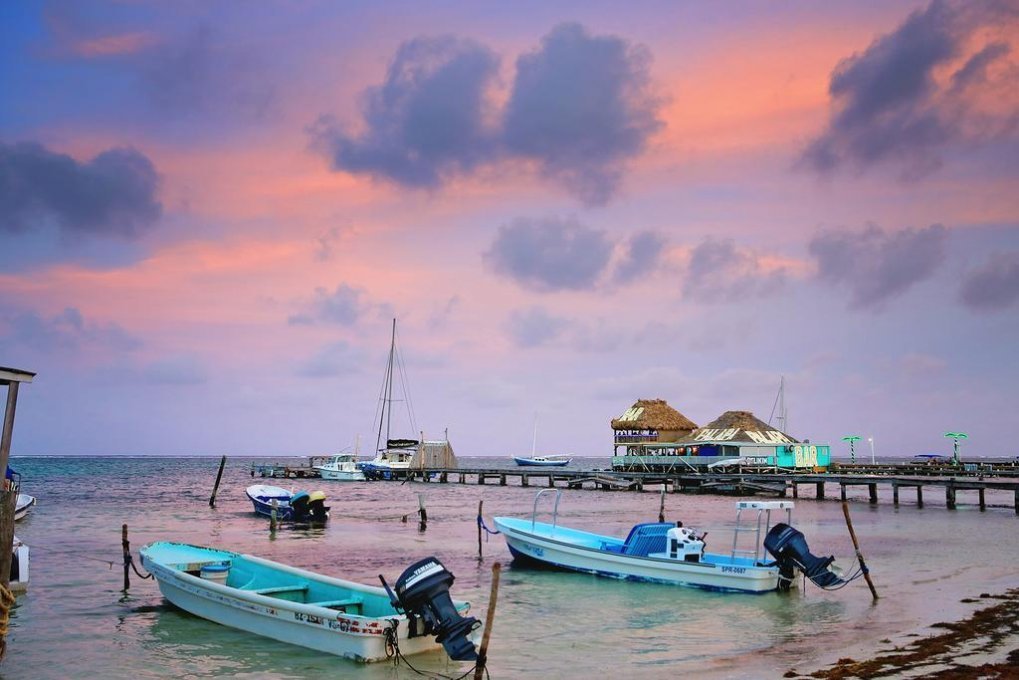 Multi Room Beachfront Home gallery image 5