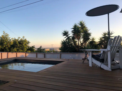 West LA Spa Escape – Views/Yard/Spa