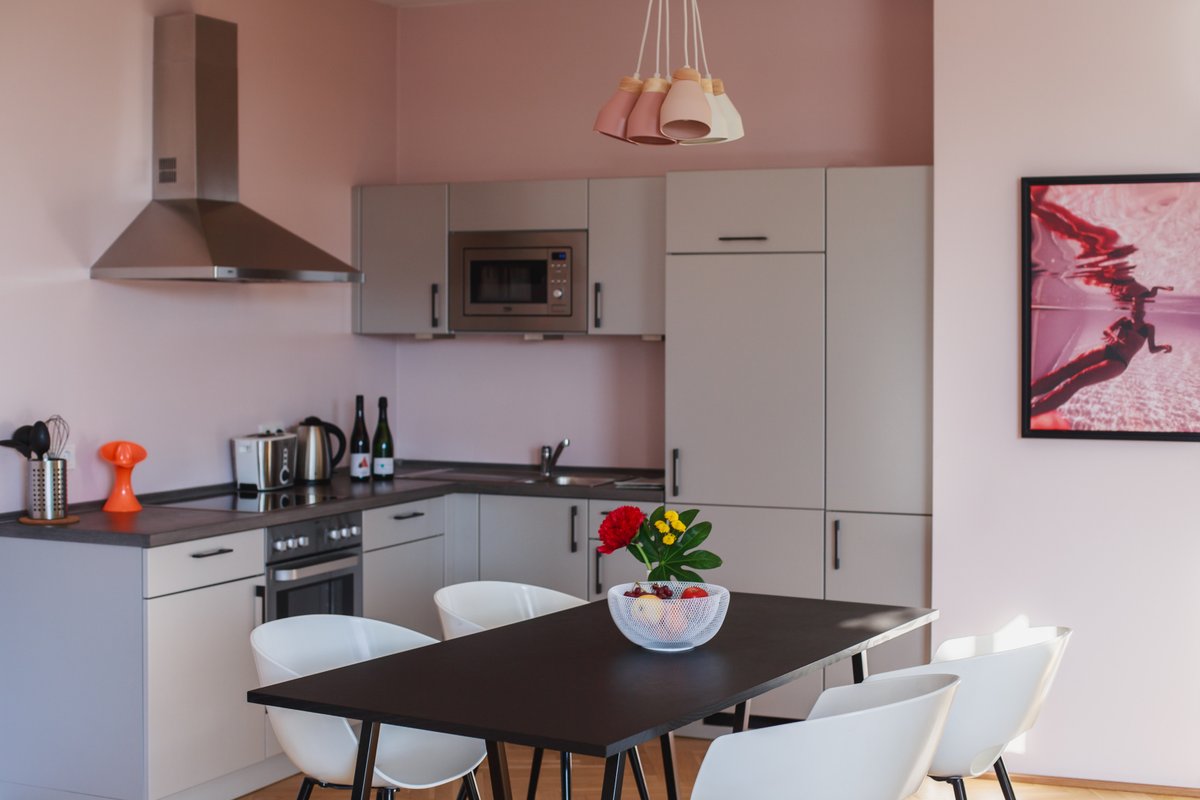 Two-Br Penthouse w/ 100m² Rooftop & view on Berli,