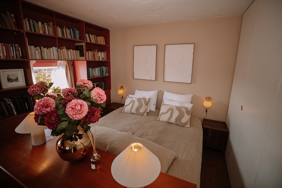 Amazing penthouse with bubblebath-Icebath-sauna gallery image 4