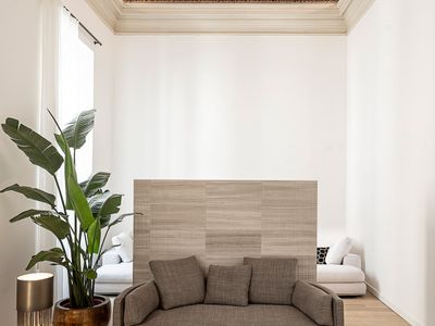 Luxurious apartment in XVI century building