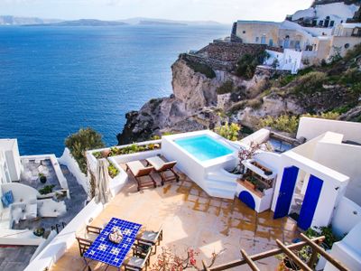 Authentic 2 Bdrm Villa with Plunge Pool & Sea View