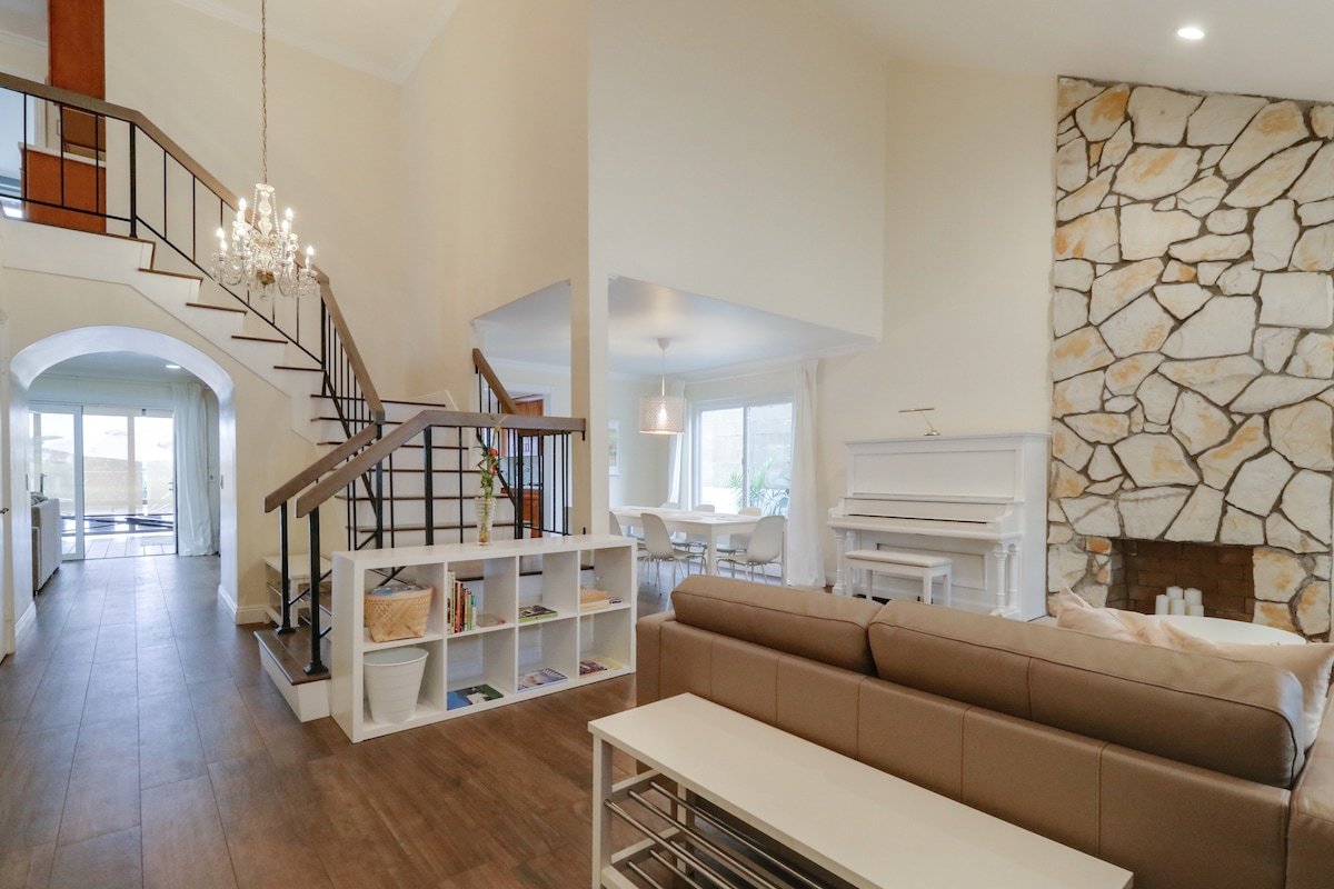 LA Retreat W/Pool, Spa & Sauna gallery image 4