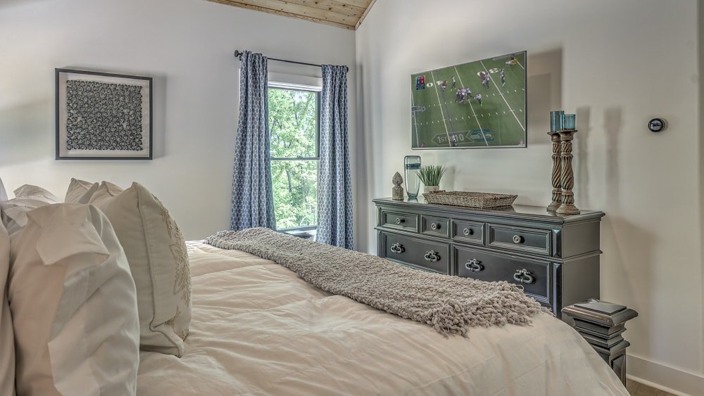 Juniper Ridge- River&Golf View, HotTub, Mtn Luxury gallery image 3