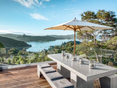 2 x Luxe Mountain Villas. Hottub View of Whangaroa