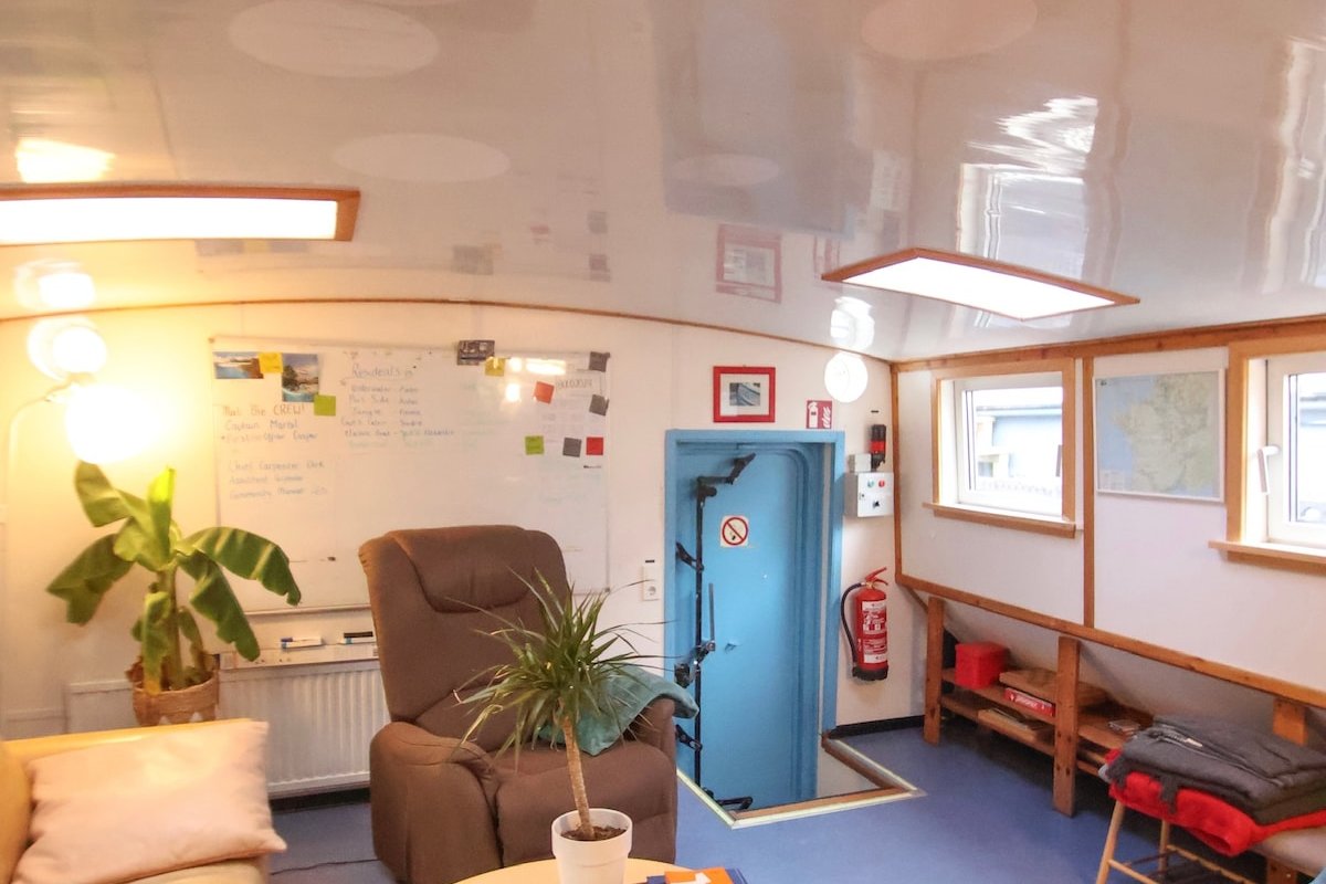 Boathouse Bora 11-15p @bocoliving Rotterdam Marina gallery image 4