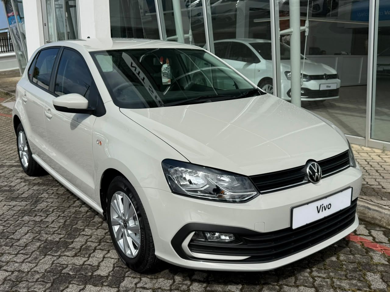 VOLKSWAGEN POLO VIVO 1.4 LIFE for Sale in South Africa